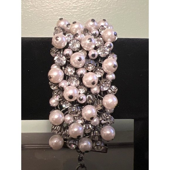 Premier Designs "Enamored" Black Hematite With Faux Pears & Crystals - Picture 3 of 9